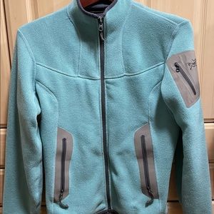 Arc’Terx Women’s Light jacket;teal blue.Sz: M